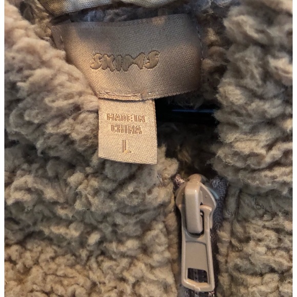 NWOT SKIMS TEDDY ZIP UP HOODIE - Picture 4 of 6